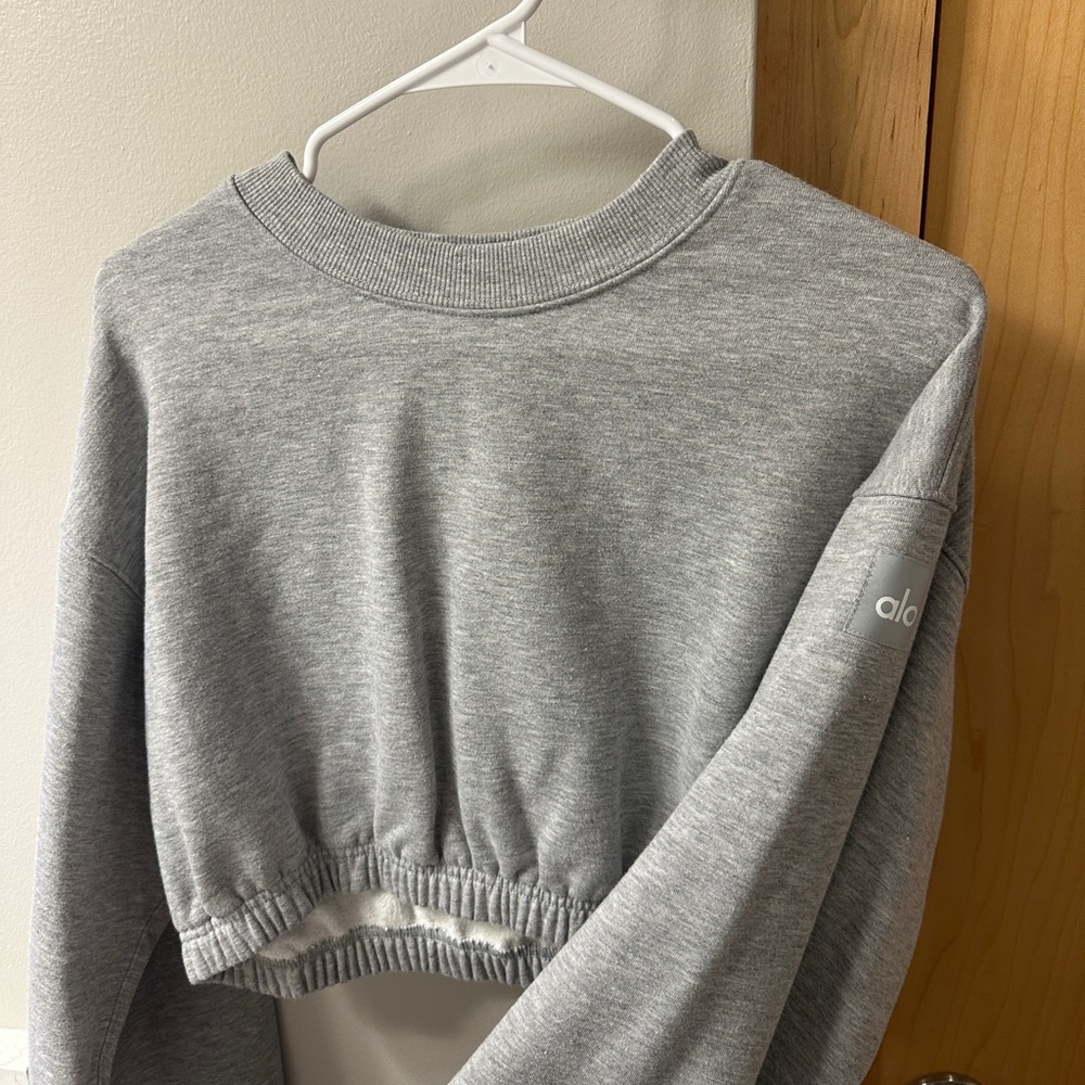 ALO Yoga Gray Cropped Sweatshirt